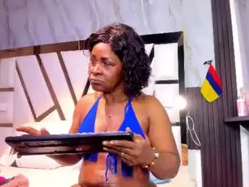 Chaturbate Live Sex Cam of lola_hornei
