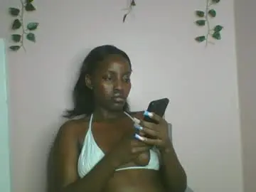 Chaturbate Live Sex Cam of messyluna