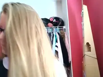 Chaturbate Live Sex Cam of angelicangel3