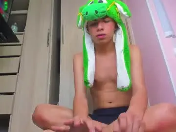 Chaturbate Live Sex Cam of asher_you