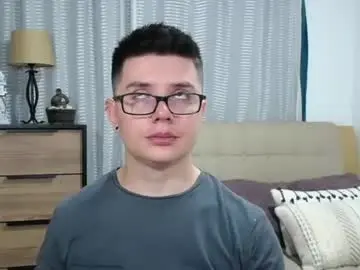 Chaturbate Live Sex Cam of kevinhunts