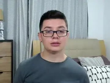 Chaturbate Free Porn Cam of kevinhunts