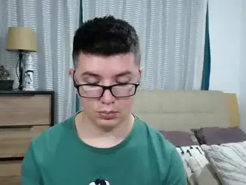 Chaturbate Free Live Porn of kevinhunts