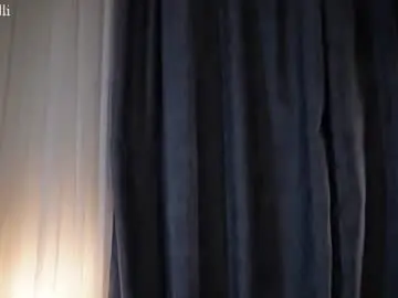 Chaturbate Live Sex Cam of linkinsweeet