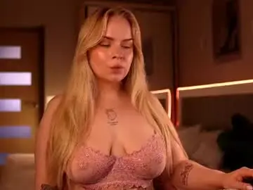 Chaturbate Nude Webcam of lisalovesweet