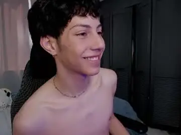 Chaturbate Live Sex Cam of philipe_moonlight_