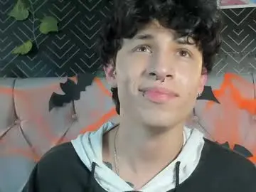 Chaturbate Live Sex of axel_evanss