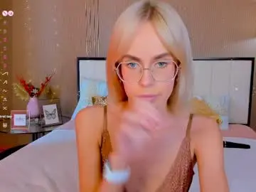 Chaturbate Watch Live Sex Cams of bellatip