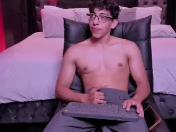 Chaturbate Live Porn of heteros_men