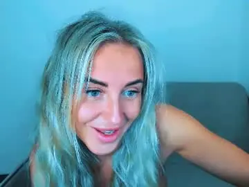 Chaturbate Best live sex cam show of snezanablond