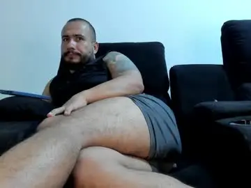 Chaturbate Live Sex Cam of dylanstrong_