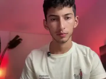 Chaturbate Sex Chat of ethan_skiny_