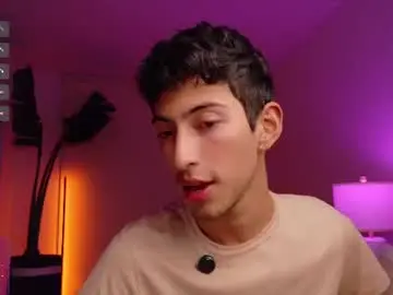 Chaturbate Live Porn of ethan_skiny_