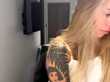 Chaturbate Sex Cam of micky_blush