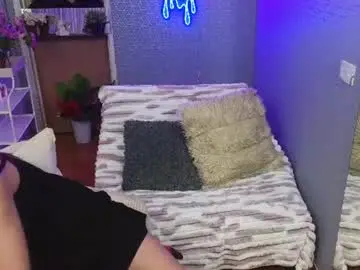 Chaturbate Sex Cam of valentinamora_