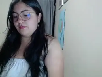 Chaturbate Live Sex Cam of alejandraa_33