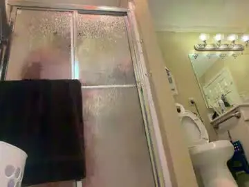 Chaturbate Live Sex Cam of barefootslutt