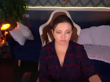 Chaturbate Live Sex Cam of dafni_mon