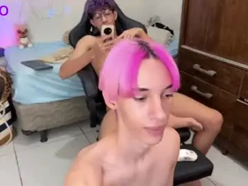 Chaturbate Live Sex Cam of kiantwink
