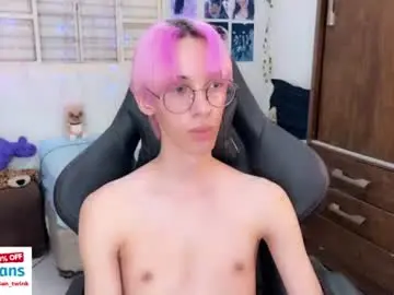 Chaturbate Best live sex cam show of kiantwink