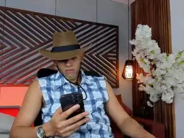 Chaturbate Sex Cam of bento_fox