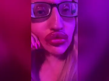 Chaturbate Adult Video Chat of finadomgoaldigger