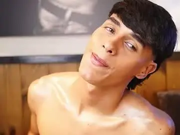 Chaturbate Adult Video Chat of andrewortix