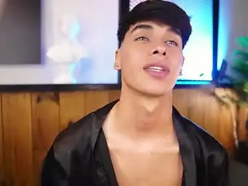 Chaturbate Live Sex Cam of andrewortix