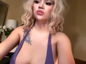 Chaturbate Live Sex Cam of bellaswildcummer