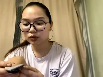 Chaturbate Live Sex Cam of kamilahschaff