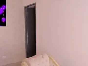 Chaturbate Live Sex Cam of shantallknowless