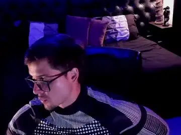Chaturbate Live Sex Cam of adam_bouton