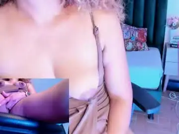 Chaturbate Sex Cam of emmi_cambell