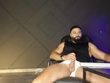 Chaturbate Nude Webcam of glennmasters
