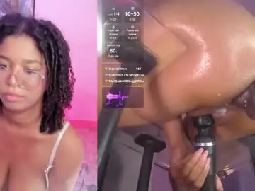 Chaturbate Live Sex Cam of milahall__