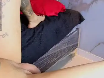 Chaturbate Live Sex Cam of logan_and_rachel