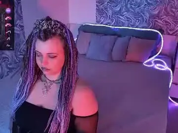 Chaturbate Live Sex Cam of maya_mils