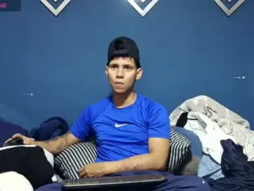 Chaturbate Live Porn of michaellstiffler_1109