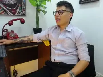 Chaturbate Live Sex Cam of aquilestaylor