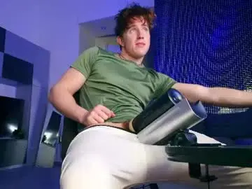 Chaturbate Nude Webcam of christianlevine_