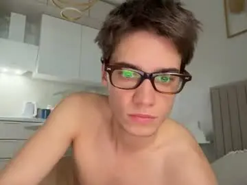 Chaturbate Watch Live Sex Cams of forrestgamp