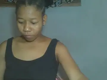 Chaturbate Nude Webcam of louane98