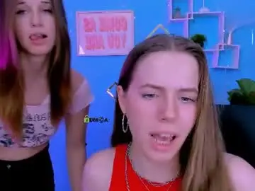 Chaturbate Live Sex Cam of lumi_soft