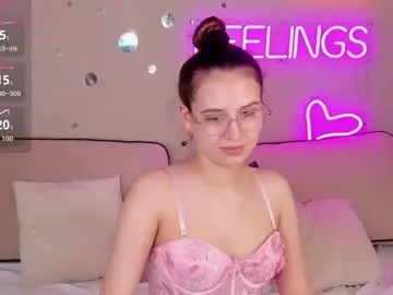 Chaturbate Live Sex Cam of miaa_hill