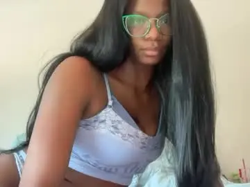 Chaturbate Live Sex Cam of serenitybee