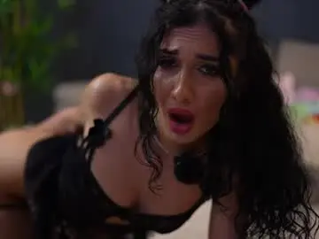 Chaturbate Watch Live Sex Cams of alessiadebbie