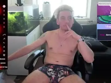 Chaturbate Sex Cam of rayzel31