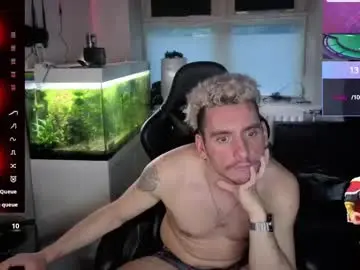 Chaturbate Nude Webcam of rayzel31
