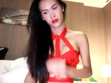 Chaturbate Live Sex Cam of bee_thai