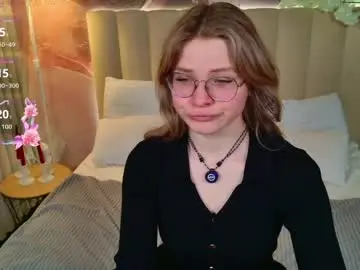 Chaturbate Live Sex Cam of chloewells